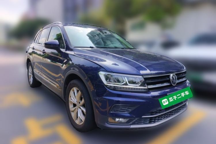 Used Volkswagen Tiguan 2018 330TSI All-Wheel-Drive Innovation Model Front Right 45 Deg