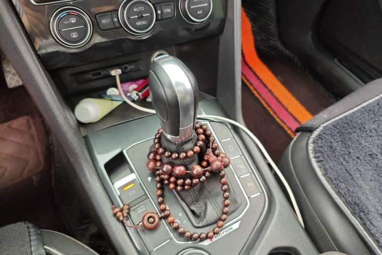 Used Volkswagen Tiguan 2018 330TSI Four-Wheel Drive High-End Model Gear Lever