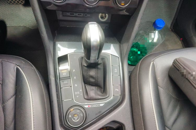 Used Volkswagen Tiguan 2018 330TSI All-Wheel-Drive Innovation Model Gear Lever