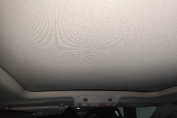 Used Volkswagen Tiguan 2018 330TSI All-Wheel-Drive Innovation Model Headliner