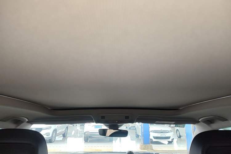Used Volkswagen Tiguan 2018 330TSI All-Wheel-Drive Innovation Model Headliner