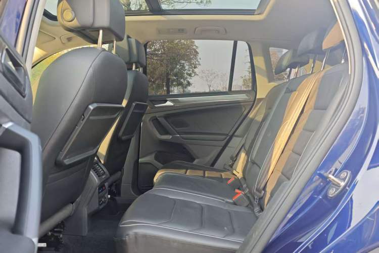 Used Volkswagen Tiguan 2018 330TSI Four-Wheel Drive High-End Model Interior 1