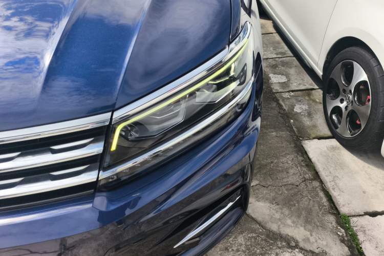 Used Volkswagen Tiguan 2018 380TSI Four-Wheel Drive R-Line Left Front Headlight
