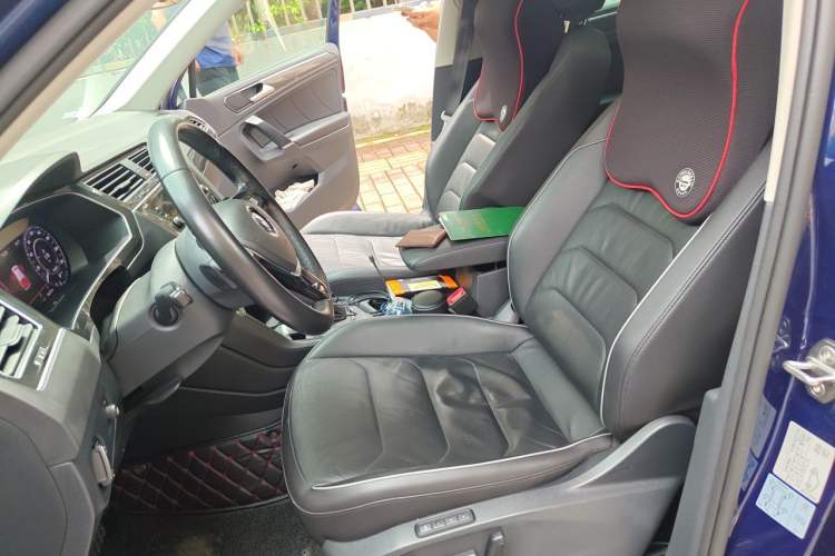 Used Volkswagen Tiguan 2018 330TSI All-Wheel-Drive Innovation Model Left Front Seat