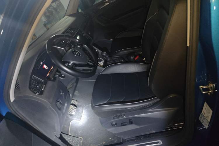 Used Volkswagen Tiguan 2018 330TSI All-Wheel-Drive Innovation Model Left Front Seat