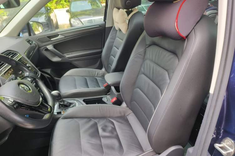 Used Volkswagen Tiguan 2018 330TSI All-Wheel-Drive Innovation Model Left Front Seat