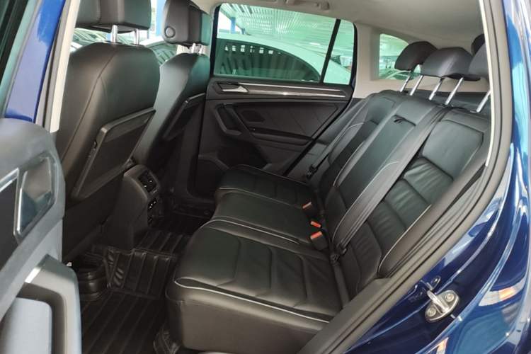 Used Volkswagen Tiguan 2018 330TSI All-Wheel-Drive Innovation Model Left Rear Seat