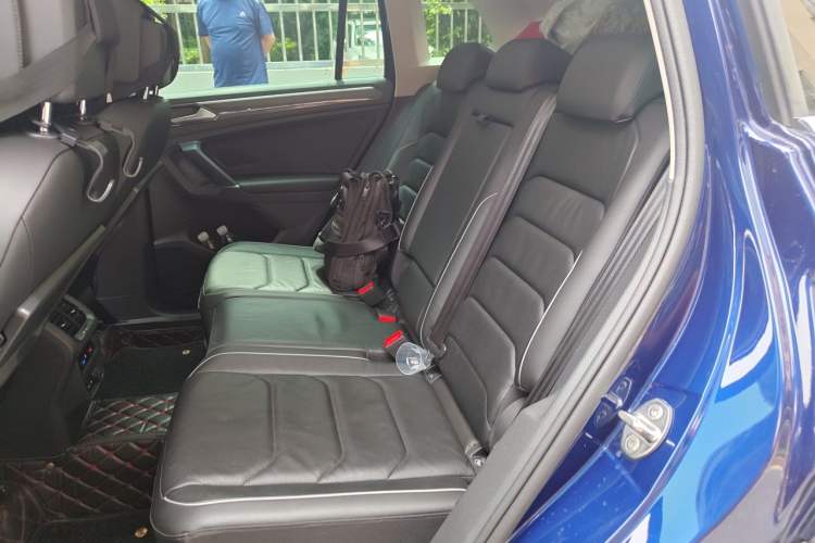 Used Volkswagen Tiguan 2018 330TSI All-Wheel-Drive Innovation Model Left Rear Seat