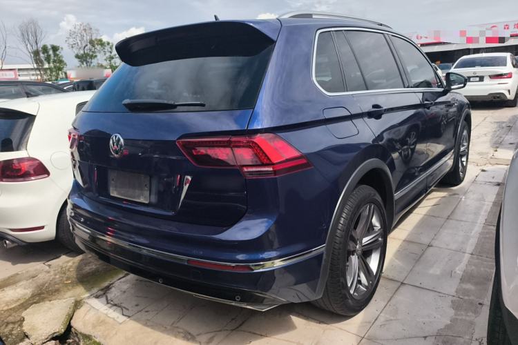 Used Volkswagen Tiguan 2018 380TSI Four-Wheel Drive R-Line Rear Right 45 Deg