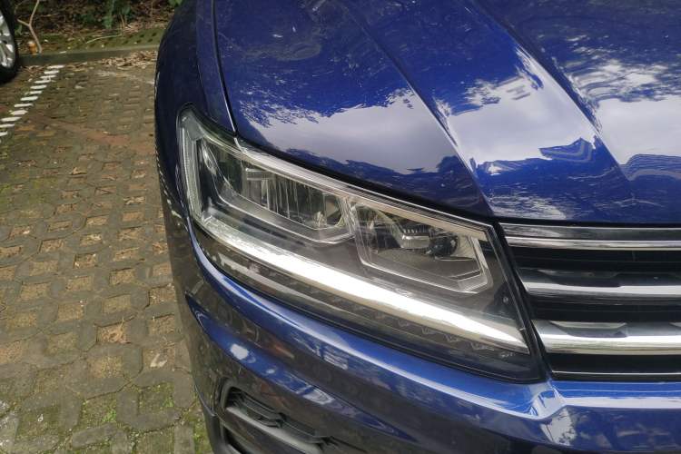 Used Volkswagen Tiguan 2018 330TSI All-Wheel-Drive Innovation Model Right Front Headlight