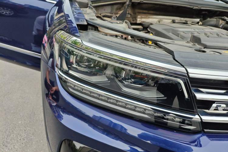 Used Volkswagen Tiguan 2018 330TSI Four-Wheel Drive High-End Model Right Front Headlight
