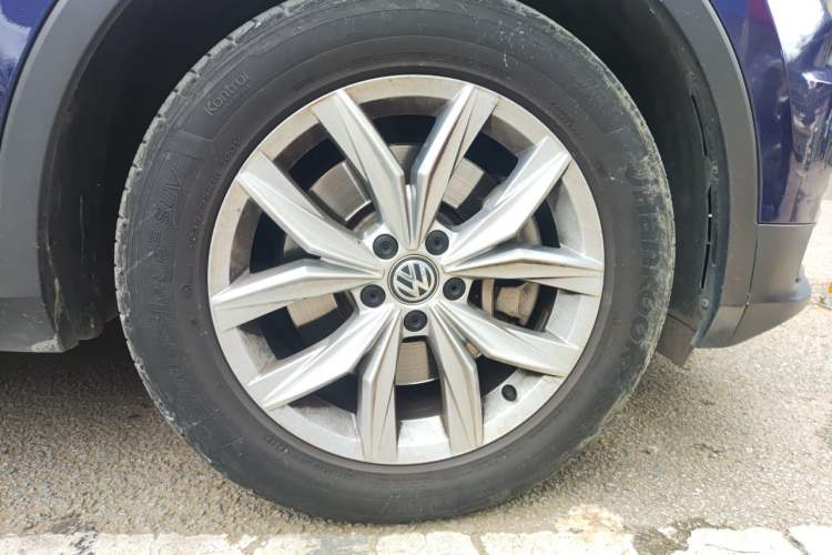 Used Volkswagen Tiguan 2018 330TSI All-Wheel-Drive Innovation Model Right Front Wheel Hub