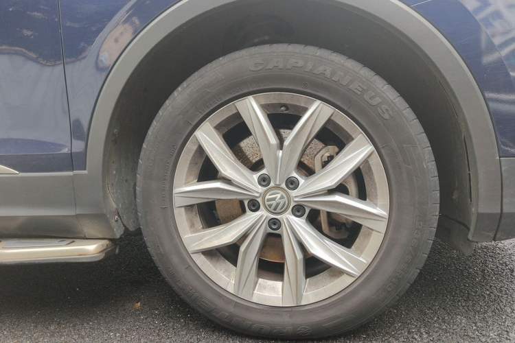 Used Volkswagen Tiguan 2018 330TSI All-Wheel-Drive Innovation Model Right Front Wheel Hub