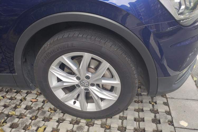 Used Volkswagen Tiguan 2018 330TSI All-Wheel-Drive Innovation Model Right Front Wheel Hub