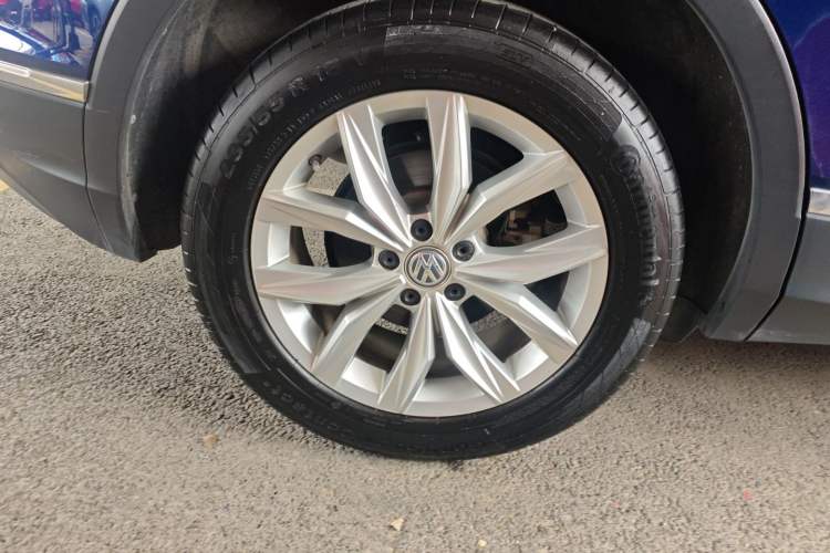 Used Volkswagen Tiguan 2018 330TSI All-Wheel-Drive Innovation Model Right Rear Wheel Hub
