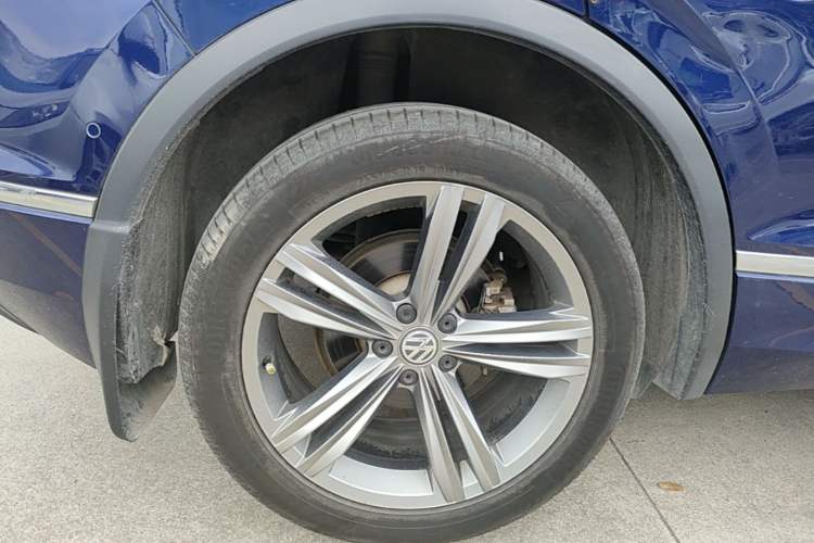 Used Volkswagen Tiguan 2018 330TSI Four-Wheel Drive High-End Model Right Rear Wheel Hub