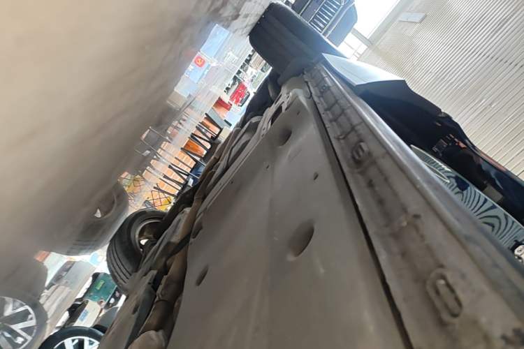 Used Volkswagen Tiguan 2018 330TSI All-Wheel-Drive Innovation Model Right Side Sill