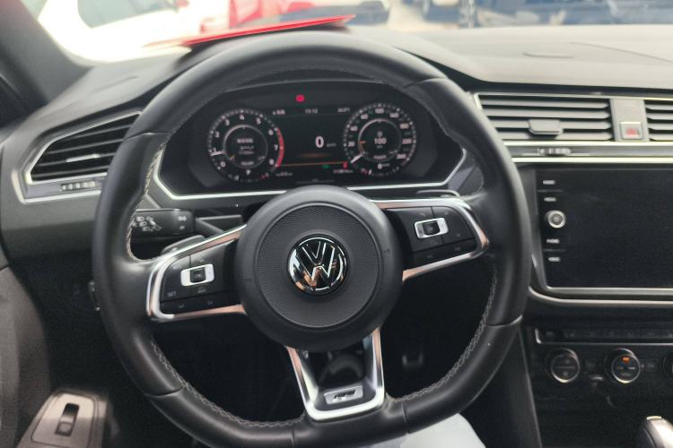 Used Volkswagen Tiguan 2018 380TSI Four-Wheel Drive R-Line Steering Wheel