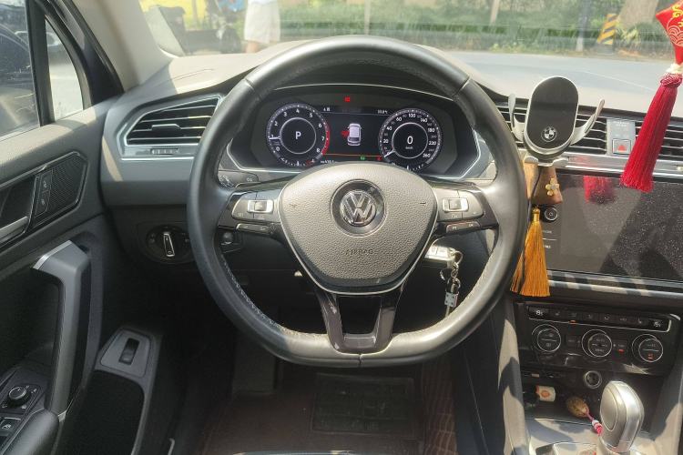 Used Volkswagen Tiguan 2018 330TSI Four-Wheel Drive High-End Model Steering Wheel
