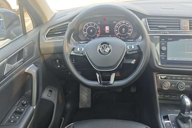 Used Volkswagen Tiguan 2018 330TSI Four-Wheel Drive High-End Model Steering Wheel
