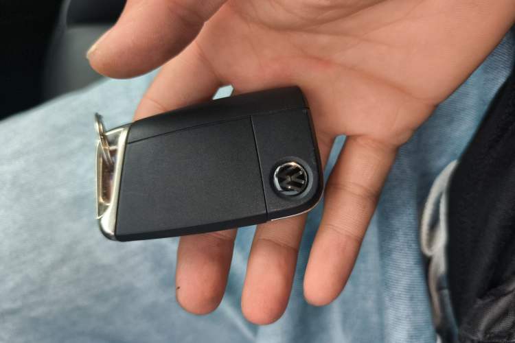 Used Volkswagen Tiguan 2018 380TSI Four-Wheel Drive R-Line Vehicle Key