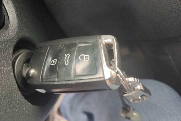 Used Volkswagen Tiguan 2018 330TSI All-Wheel-Drive Innovation Model Vehicle Key