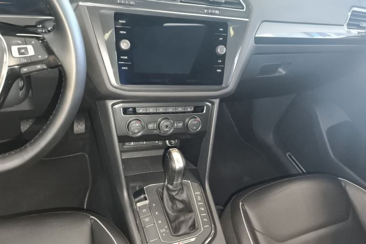 Used Volkswagen Tiguan 2018 330TSI Four-Wheel Drive High-End Model Audio And AC Panel
