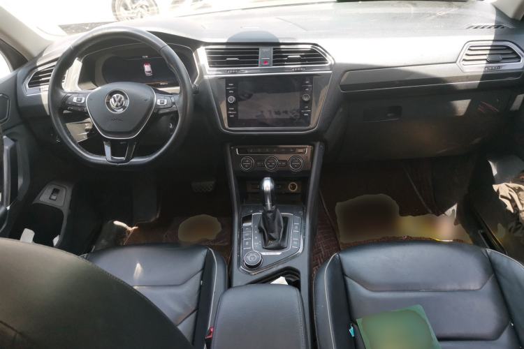 Used Volkswagen Tiguan 2018 330TSI All-Wheel-Drive Innovation Model Center Console