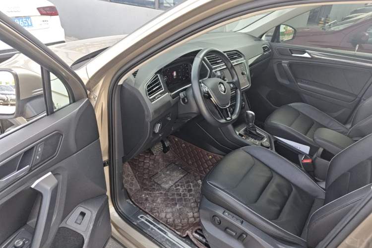 Used Volkswagen Tiguan 2018 330TSI All-Wheel-Drive Innovation Model Driver Seat