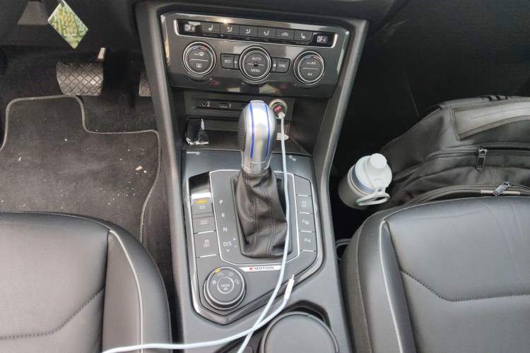Used Volkswagen Tiguan 2018 330TSI Four-Wheel Drive High-End Model Gear Lever