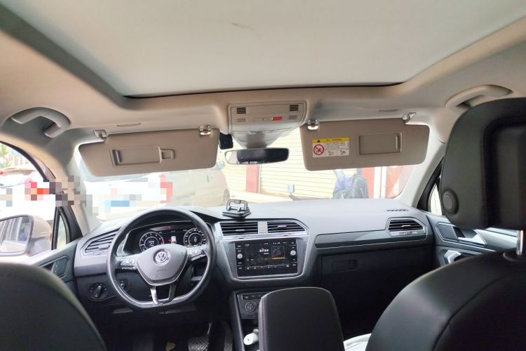 Used Volkswagen Tiguan 2018 330TSI All-Wheel-Drive Innovation Model Headliner