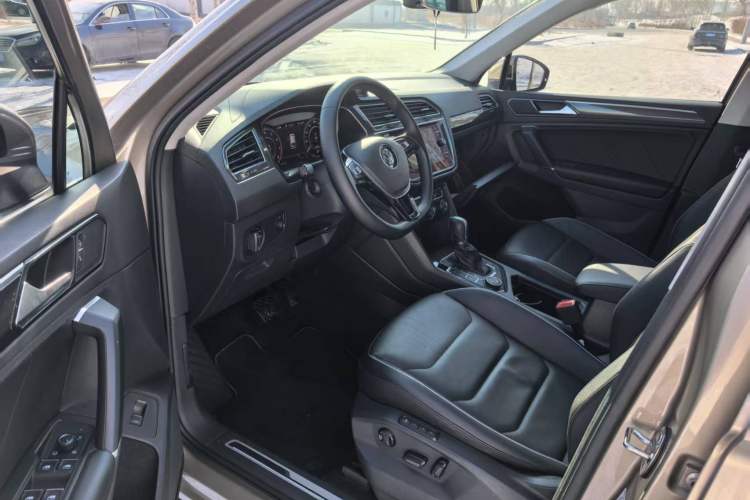Used Volkswagen Tiguan 2018 330TSI Four-Wheel Drive High-End Model Interior 4