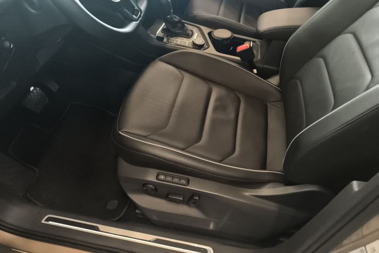 Used Volkswagen Tiguan 2018 330TSI Four-Wheel Drive High-End Model Left Front Seat