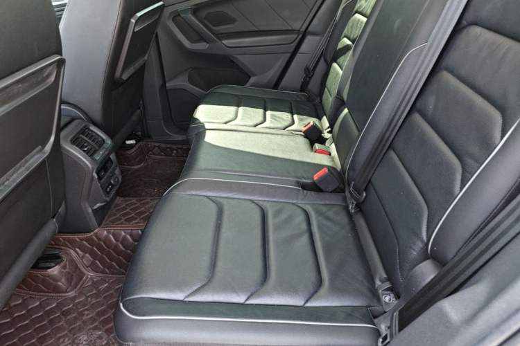 Used Volkswagen Tiguan 2018 330TSI All-Wheel-Drive Innovation Model Left Rear Seat