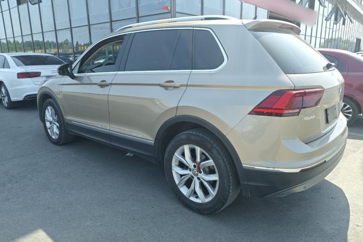Used Volkswagen Tiguan 2018 330TSI All-Wheel-Drive Innovation Model Rear Left 45 Deg
