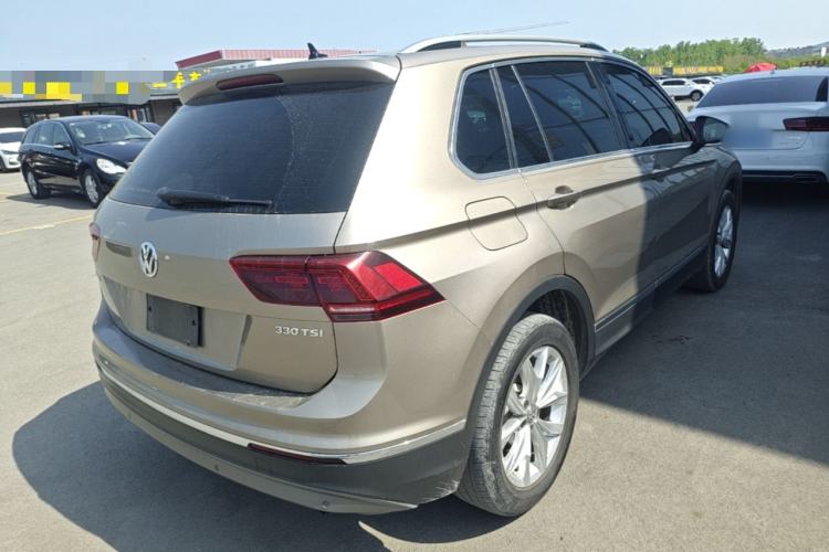 Used Volkswagen Tiguan 2018 330TSI All-Wheel-Drive Innovation Model Rear Right 45 Deg