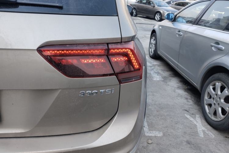 Used Volkswagen Tiguan 2018 330TSI Four-Wheel Drive High-End Model Right Rear Taillight