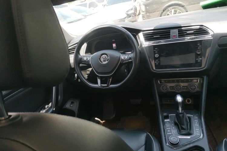 Used Volkswagen Tiguan 2018 330TSI All-Wheel-Drive Innovation Model Steering Wheel