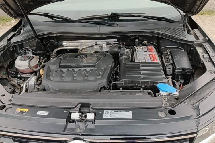 Used Volkswagen Tiguan 2018 330TSI All-Wheel-Drive Innovation Model Engine Bay