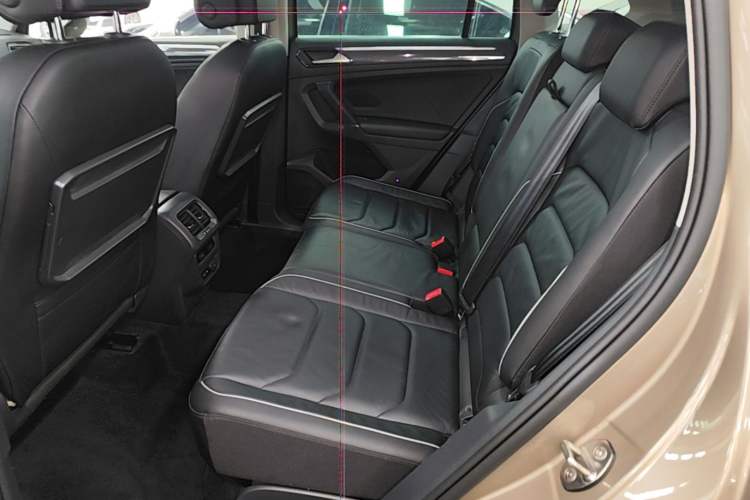 Used Volkswagen Tiguan 2018 330TSI Four-Wheel Drive High-End Model Left Rear Seat