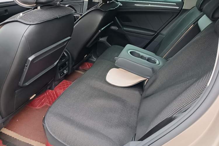 Used Volkswagen Tiguan 2018 330TSI All-Wheel-Drive Innovation Model Left Rear Seat
