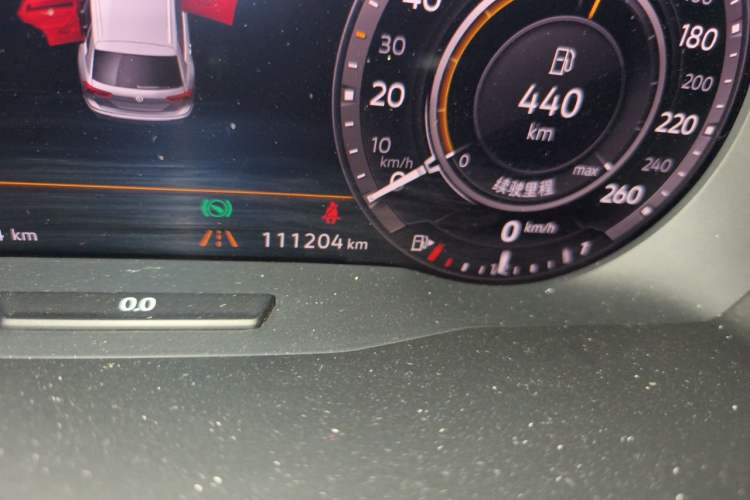 Used Volkswagen Tiguan 2018 330TSI All-Wheel-Drive Innovation Model Odometer Close Up