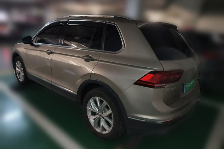 Used Volkswagen Tiguan 2018 330TSI All-Wheel-Drive Innovation Model Rear Left 45 Deg