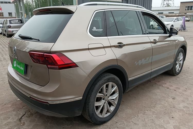 Used Volkswagen Tiguan 2018 330TSI All-Wheel-Drive Innovation Model Rear Right 45 Deg