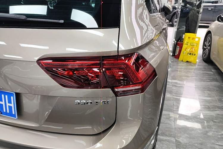 Used Volkswagen Tiguan 2018 330TSI Four-Wheel Drive High-End Model Right Rear Taillight