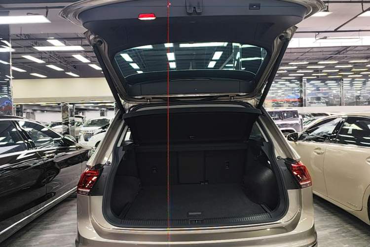 Used Volkswagen Tiguan 2018 330TSI Four-Wheel Drive High-End Model Trunk