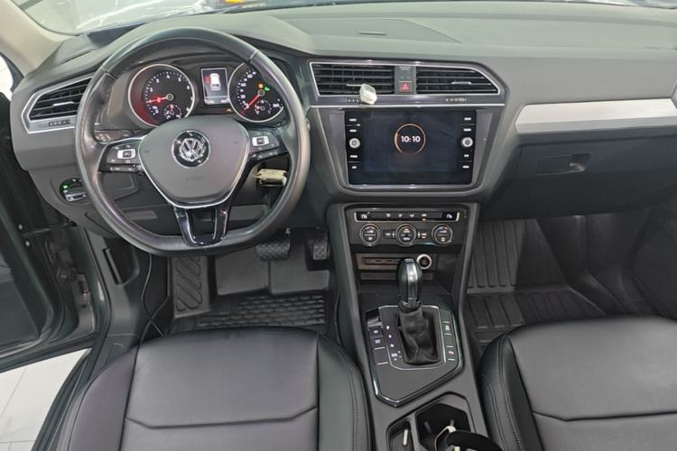 Used Volkswagen Tiguan 2018 280TSI Two-Wheel-Drive Elite Version Center Console