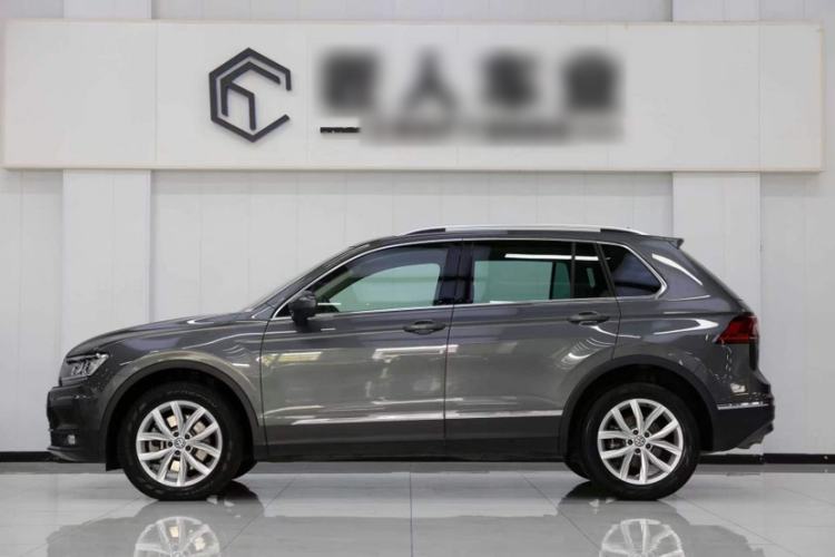 Used Volkswagen Tiguan 2018 330TSI All-Wheel-Drive Innovation Model Exterior 2