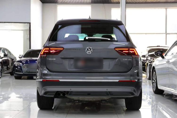 Used Volkswagen Tiguan 2018 330TSI All-Wheel-Drive Innovation Model Exterior 3