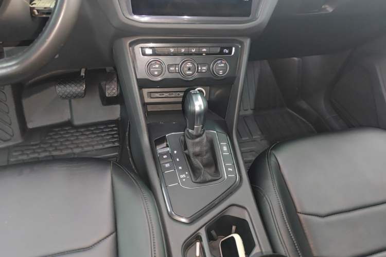 Used Volkswagen Tiguan 2018 280TSI Two-Wheel-Drive Elite Version Gear Lever